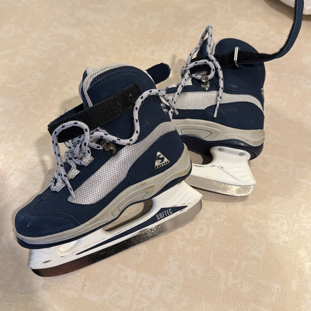 Kids softec navy blue and silver ice skates size 12 j (junior)